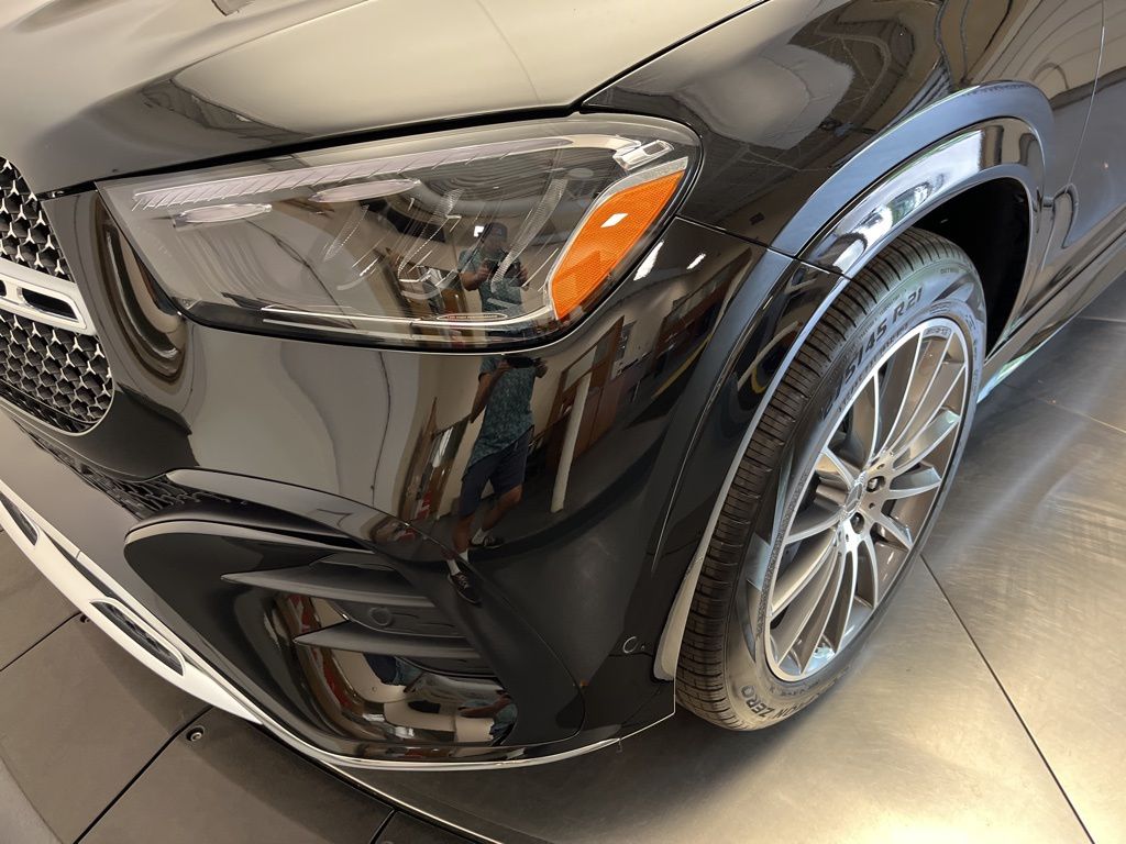 Thumbnail: 2026 Mercedes-Benz GLE - 8