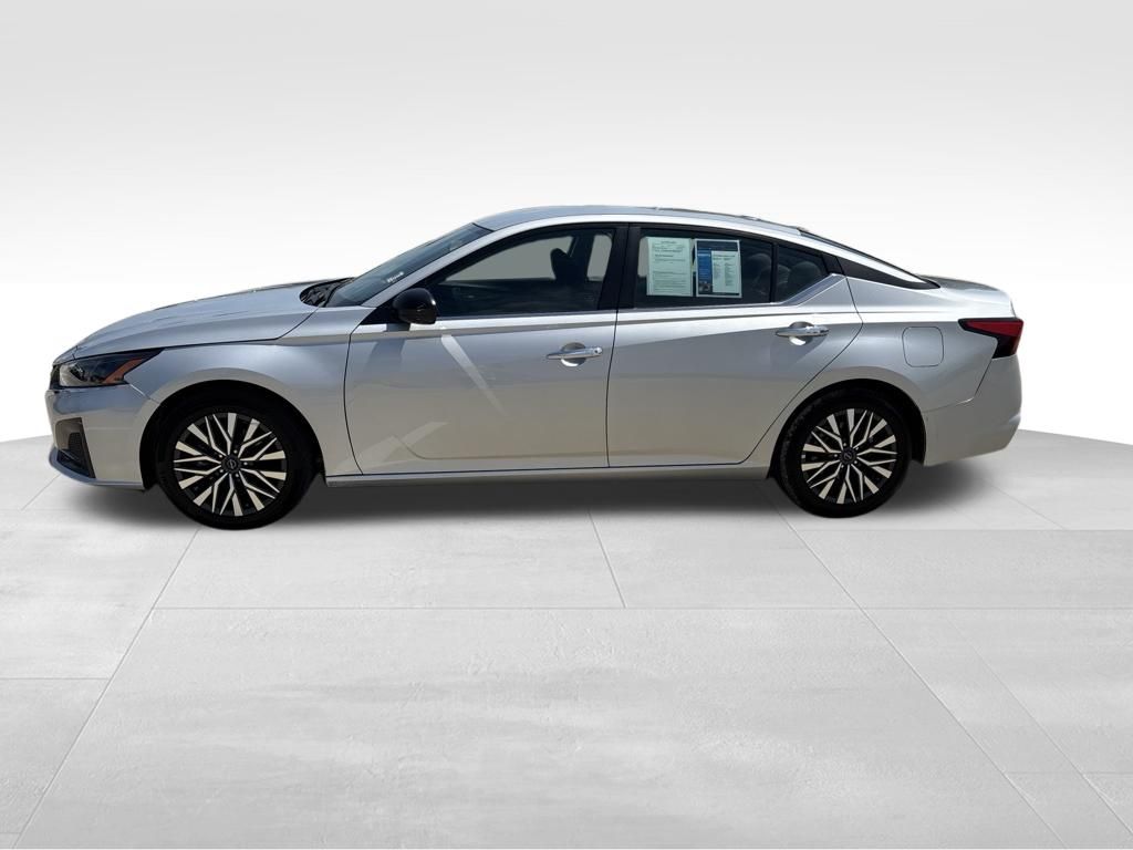Used 2025 Nissan Altima Sedan