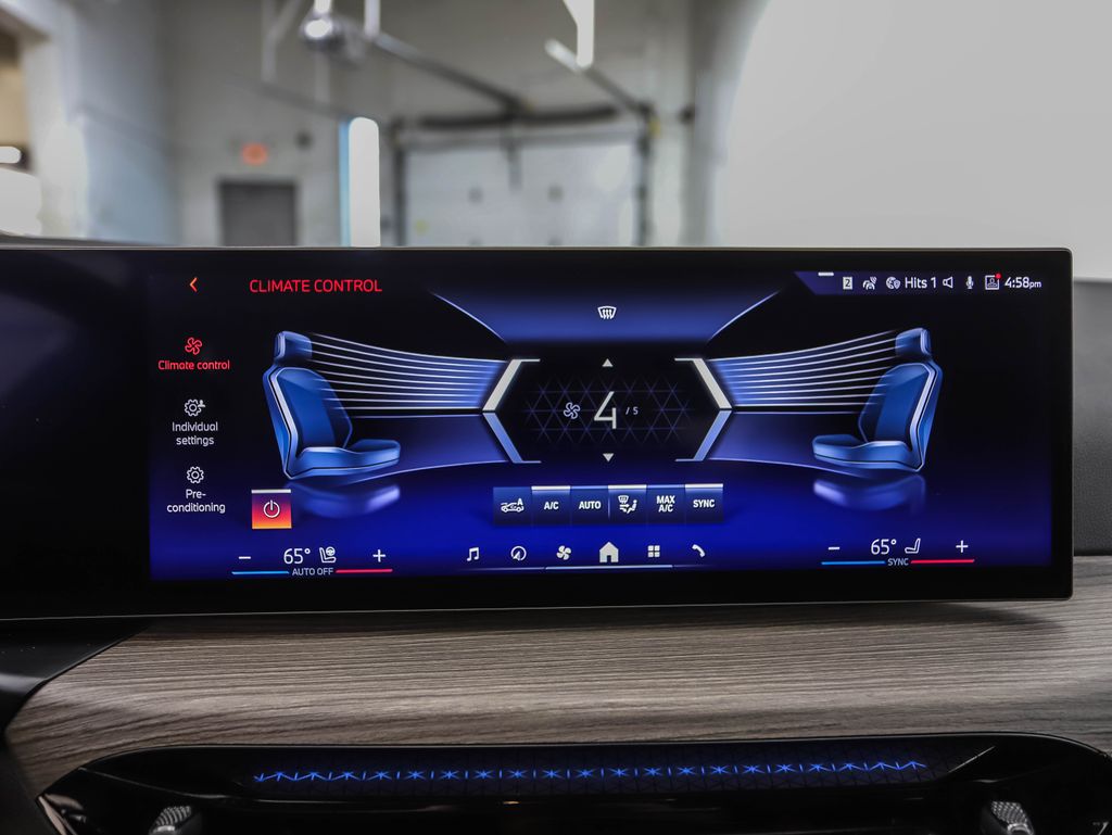 Thumbnail: 2025 BMW i4 - 18