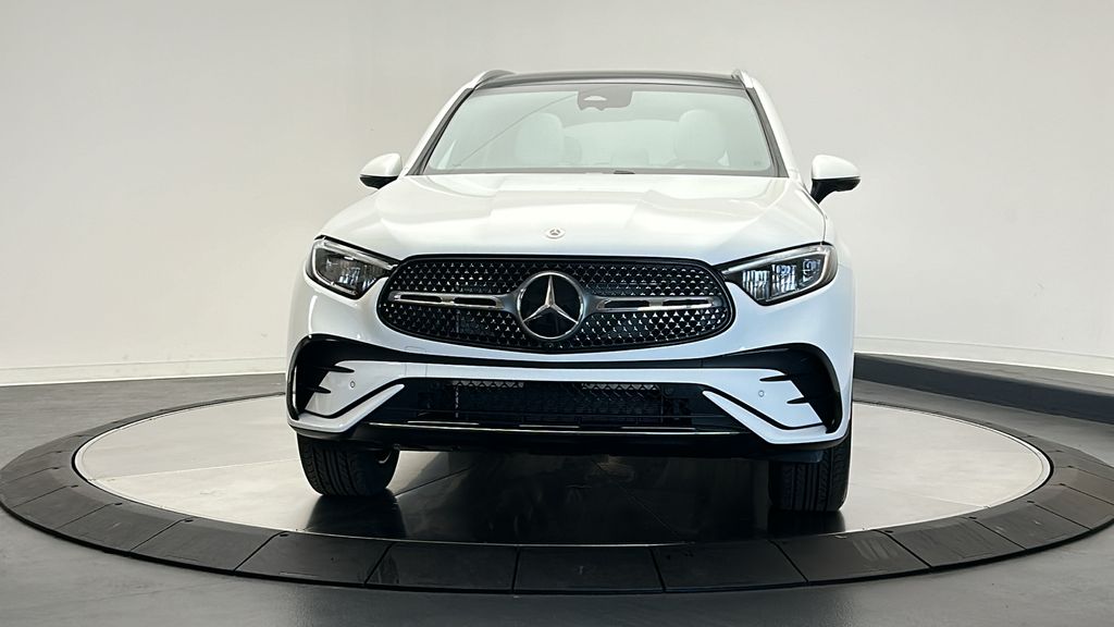 2025 Mercedes-Benz GLC 350 2