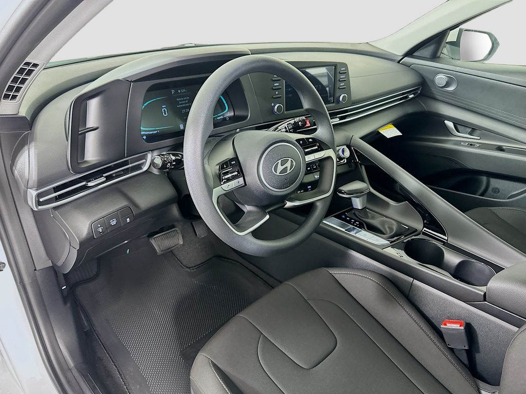 Thumbnail: 2025 Hyundai Elantra - 9