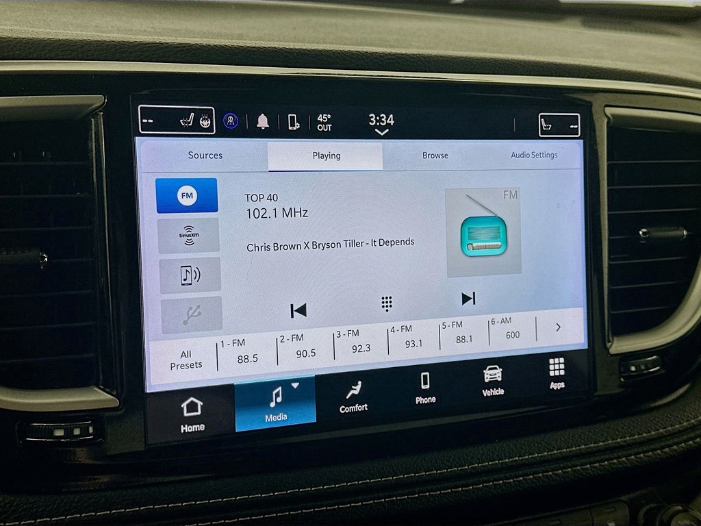 Used 2023 Black Chrysler Touring image 17