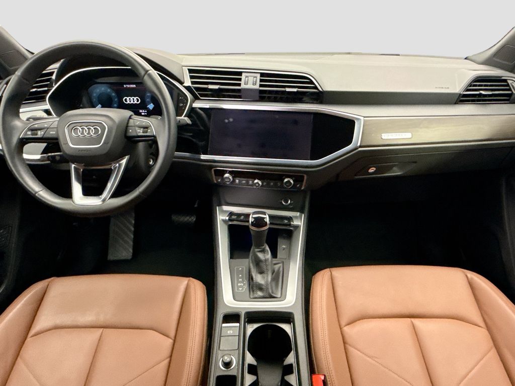 Thumbnail: 2022 Audi Q3 - 13