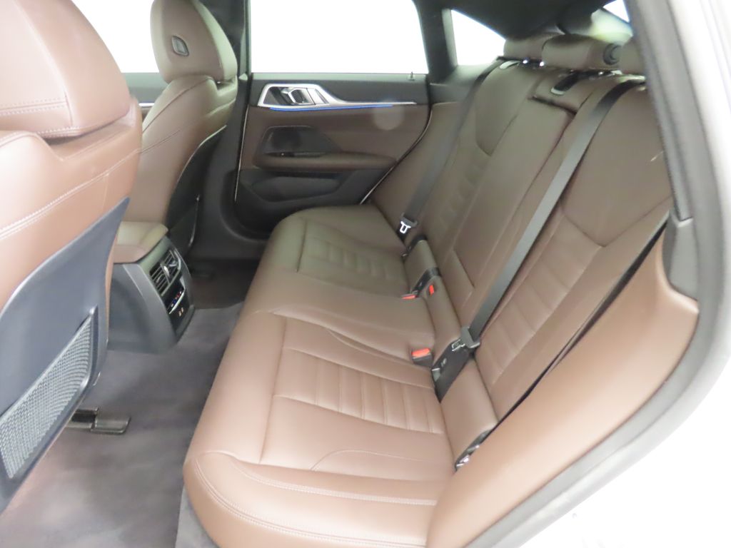 2022 BMW i4 eDrive40 21