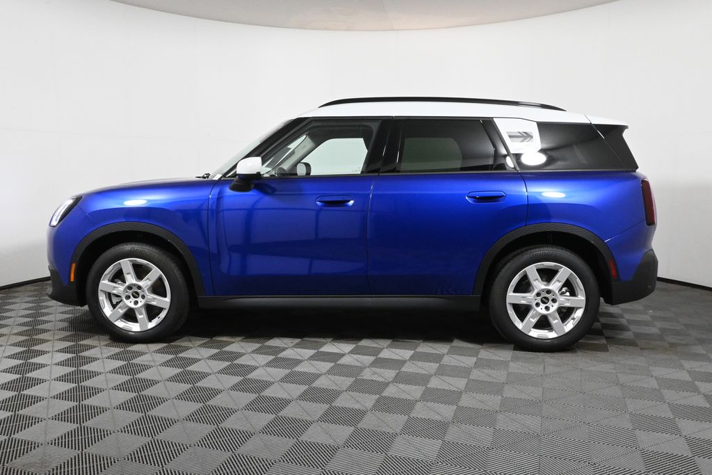 2025 MINI Cooper Countryman Base 2