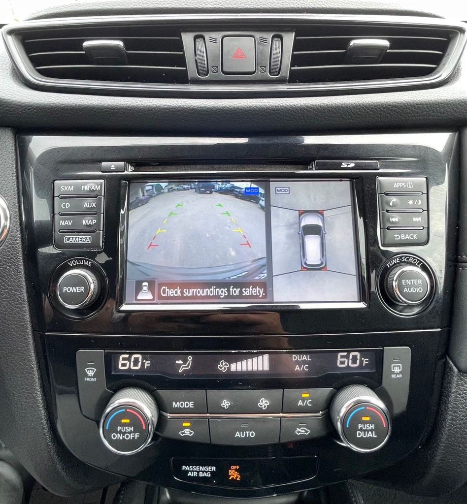 2017 Nissan Rogue SL Black at Autostrade