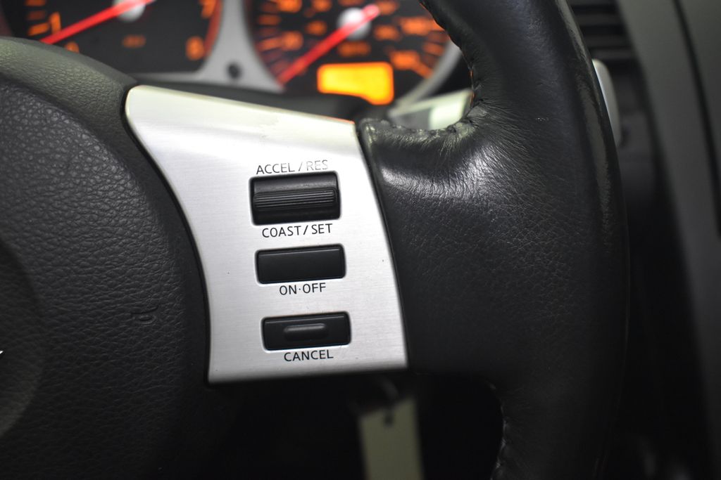 2004 Nissan Z 350Z 18