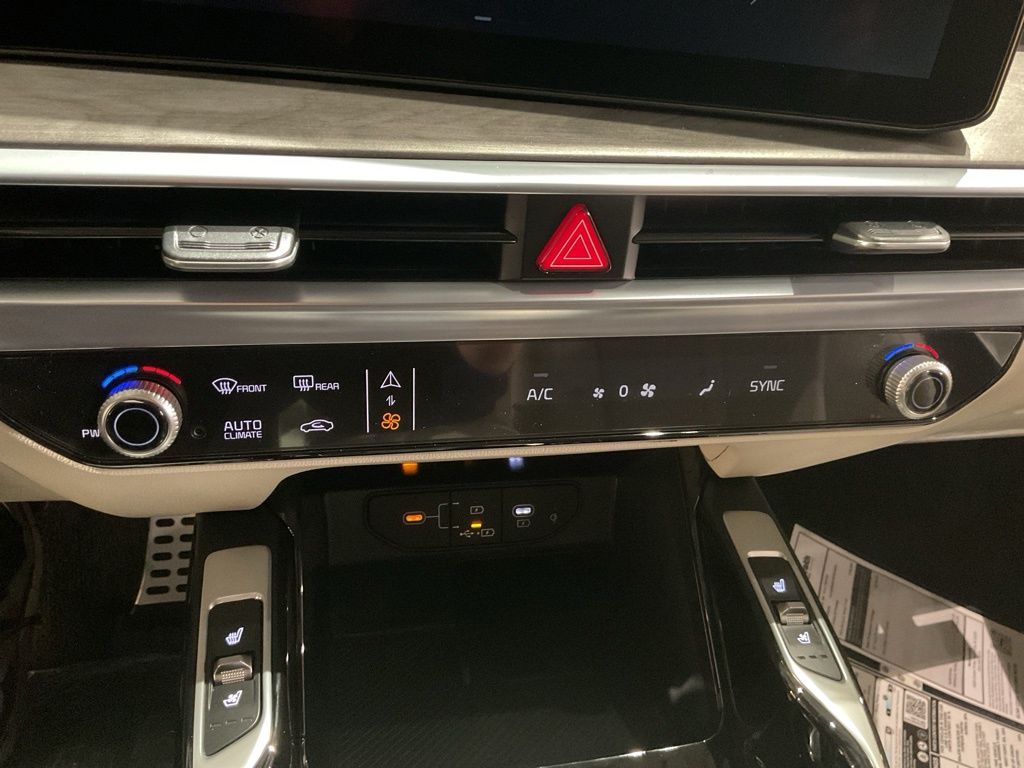 New 2026 White Kia X-Line SX image 9