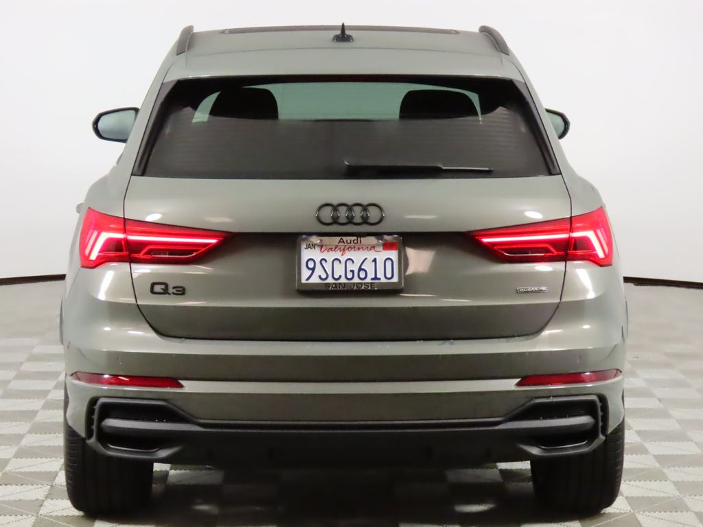 Thumbnail: 2025 Audi Q3 - 4