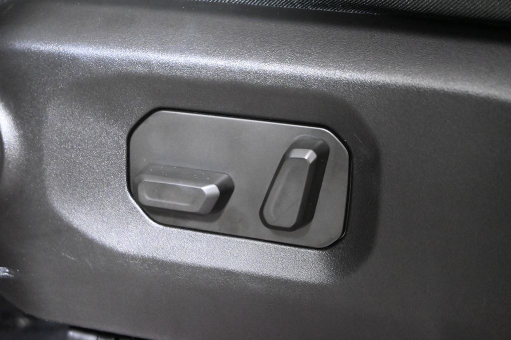 Thumbnail: 2024 Jeep Wrangler - 27