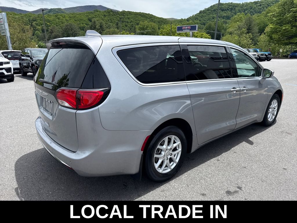 used 2020 Chrysler Pacifica car, priced at $15,990