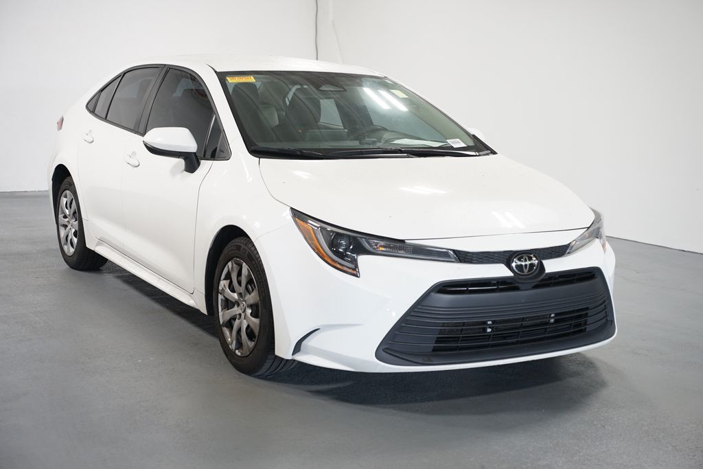 Thumbnail: 2023 Toyota Corolla - 3