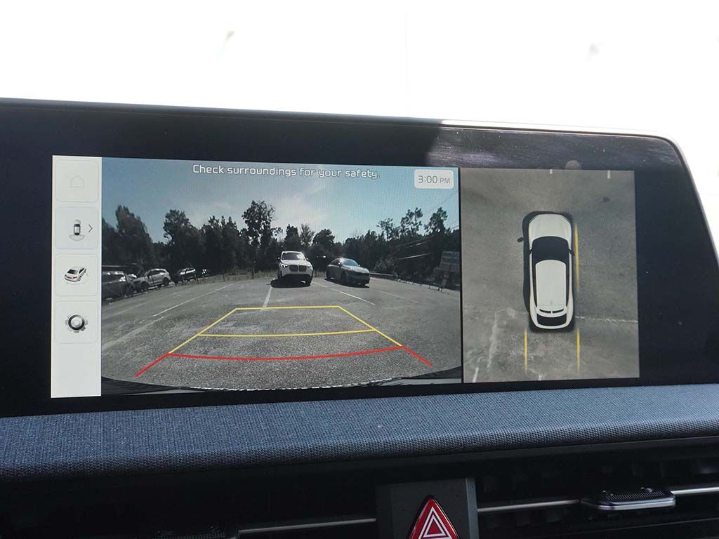 Used 2024 White Kia Wind image 45