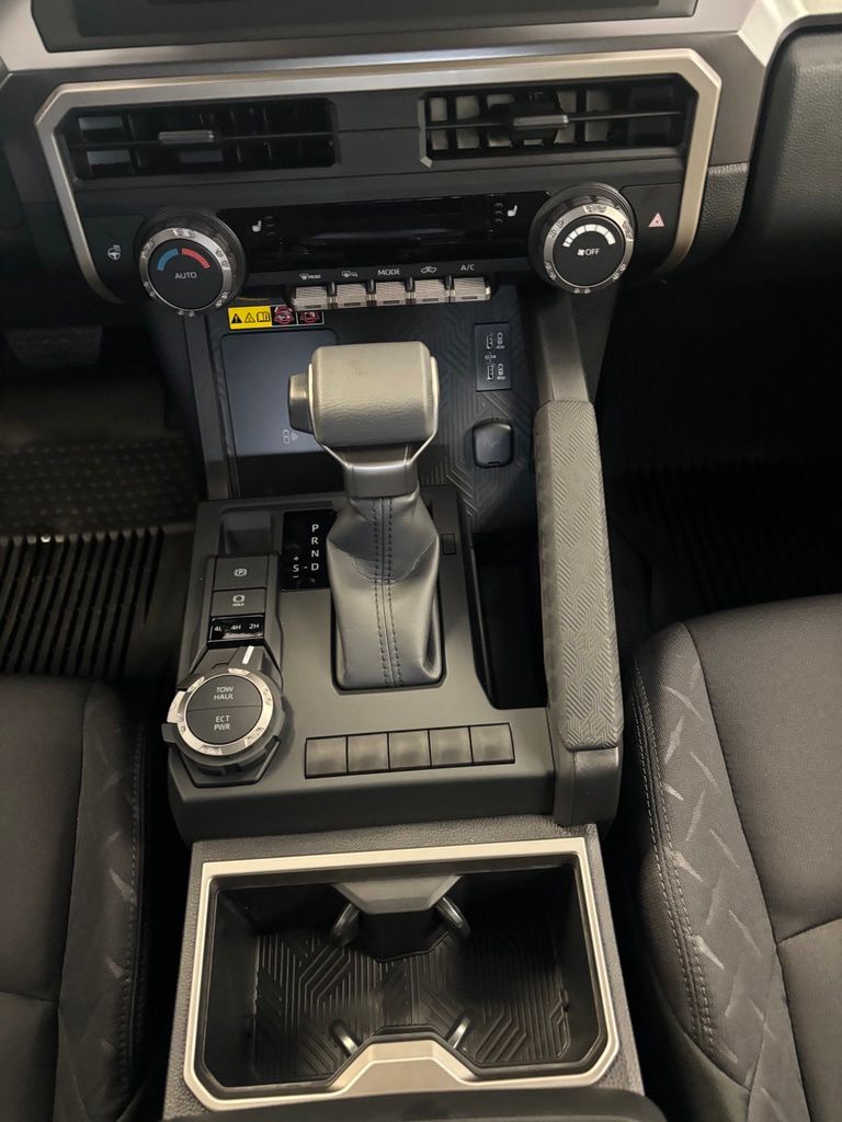 2026 Toyota Tacoma SR5 - Photo 18
