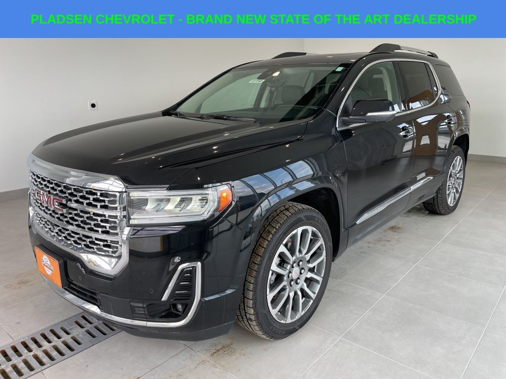 2023 GMC Acadia Denali AWD