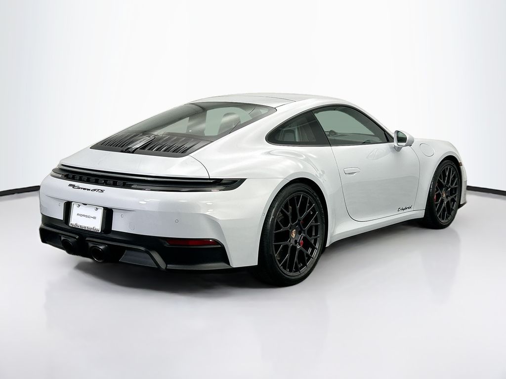 Thumbnail: 2026 Porsche 911 - 7