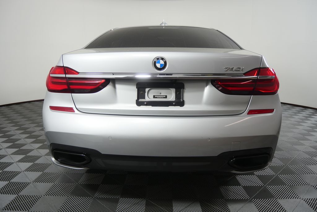 Thumbnail: 2019 BMW 7 Series - 4