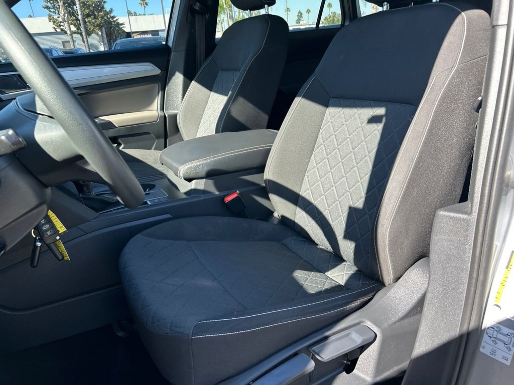 Used 2021  Volkswagen 2.0T S image 9