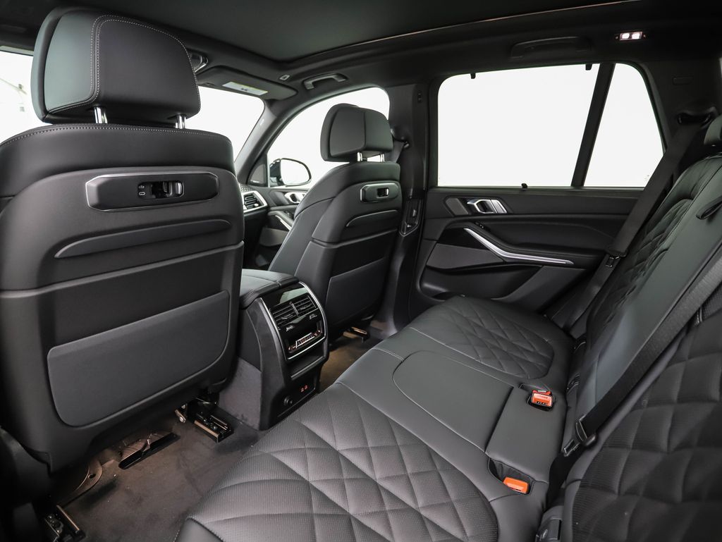 Thumbnail: 2026 BMW X5 - 22