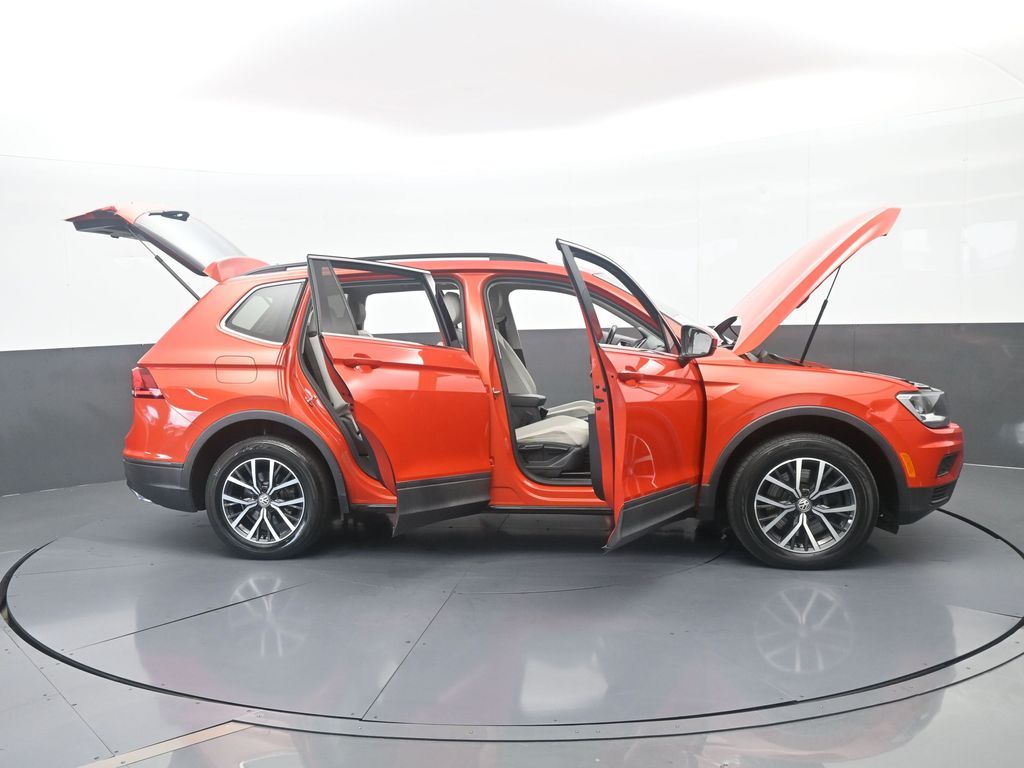 Used 2019 Orange Metallic Volkswagen 2.0T SE image 70