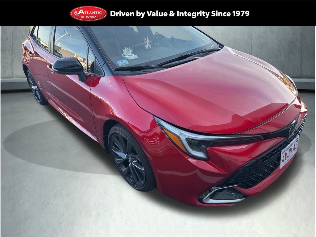 2024 Toyota Corolla Hatchback XSE's photo
