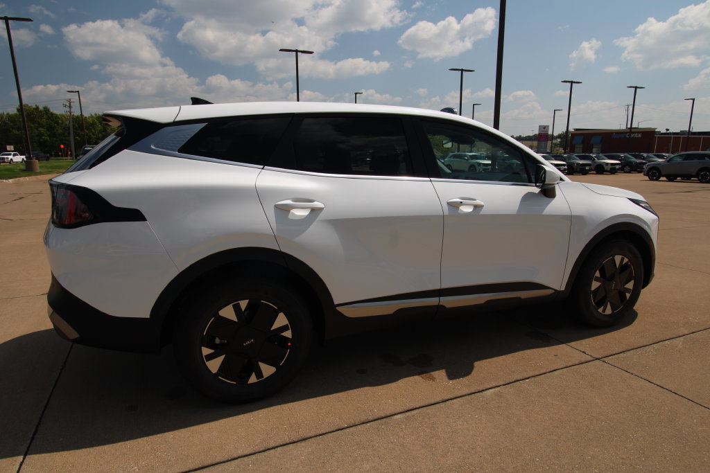 New 2027 Kia Sportage Hybrid SUV