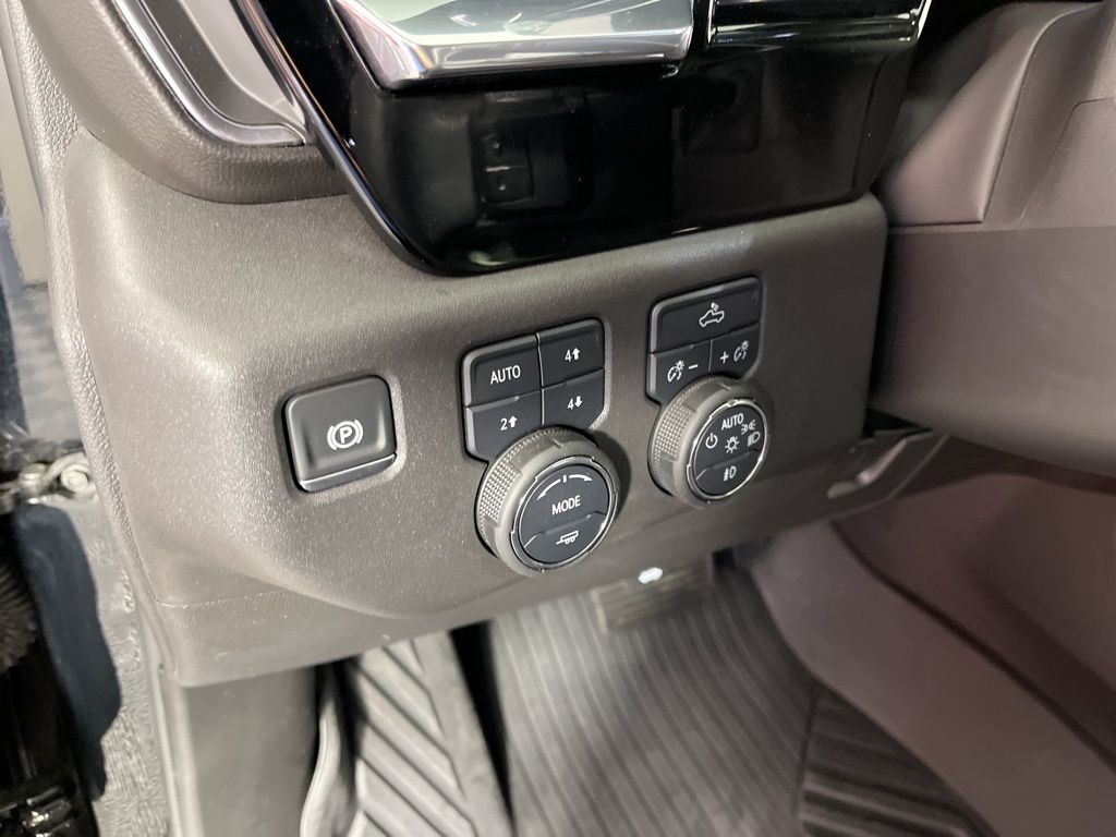 Thumbnail: 2024 Chevrolet Silverado 1500 - 27