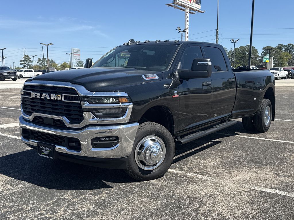 2026 RAM 3500 Tradesman Crew Cab LB DRW 4WD