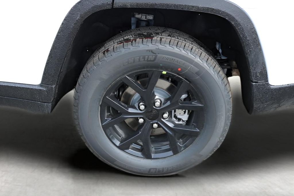 New 2026 White Jeep Laredo Altitude image 9