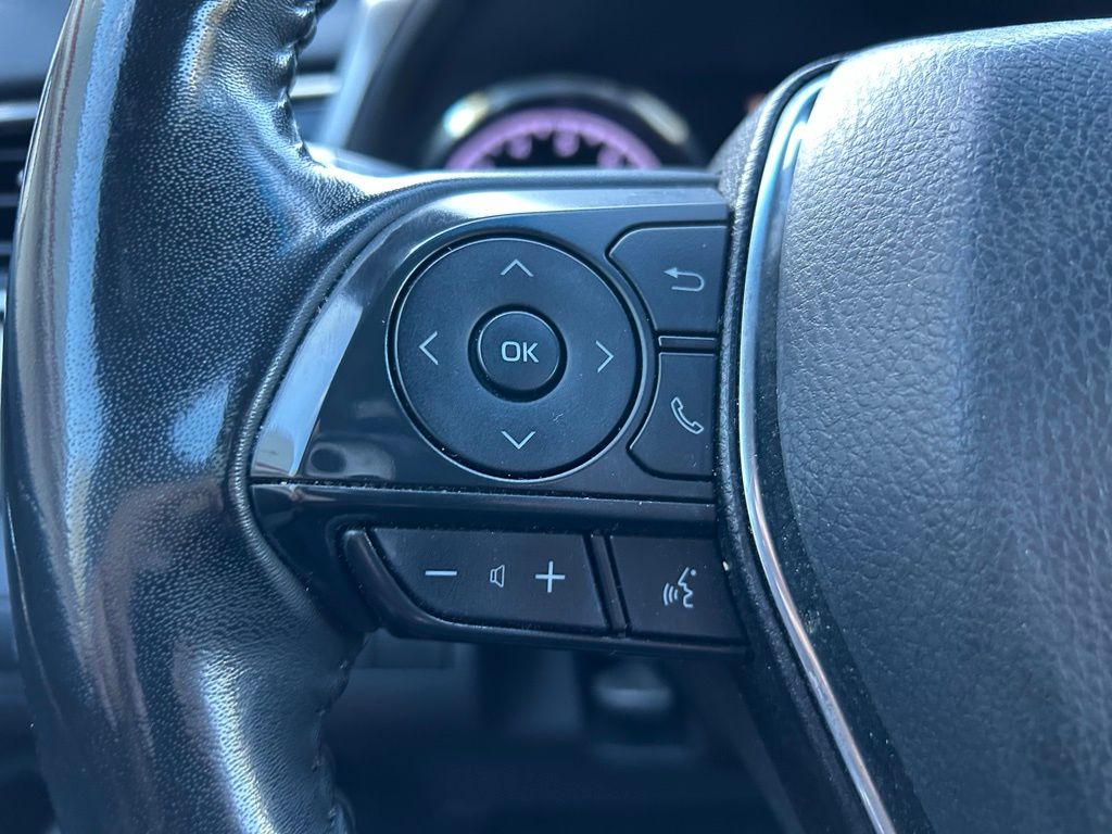 Thumbnail: 2020 Toyota Camry - 20