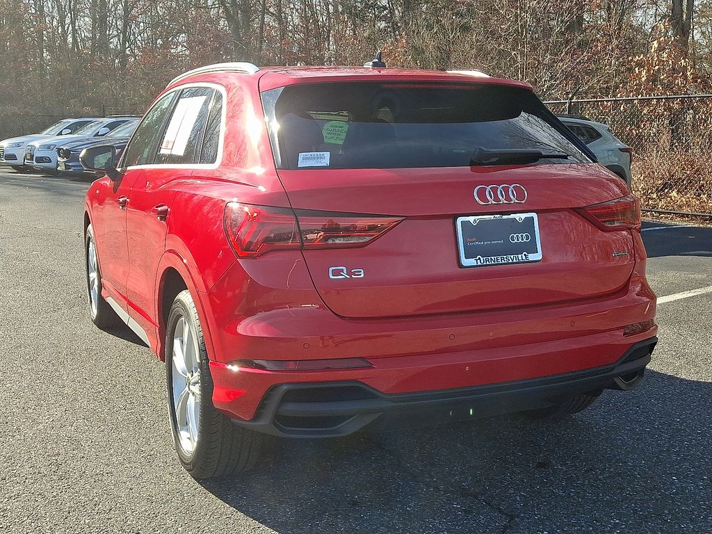 Thumbnail: 2023 Audi Q3 - 4