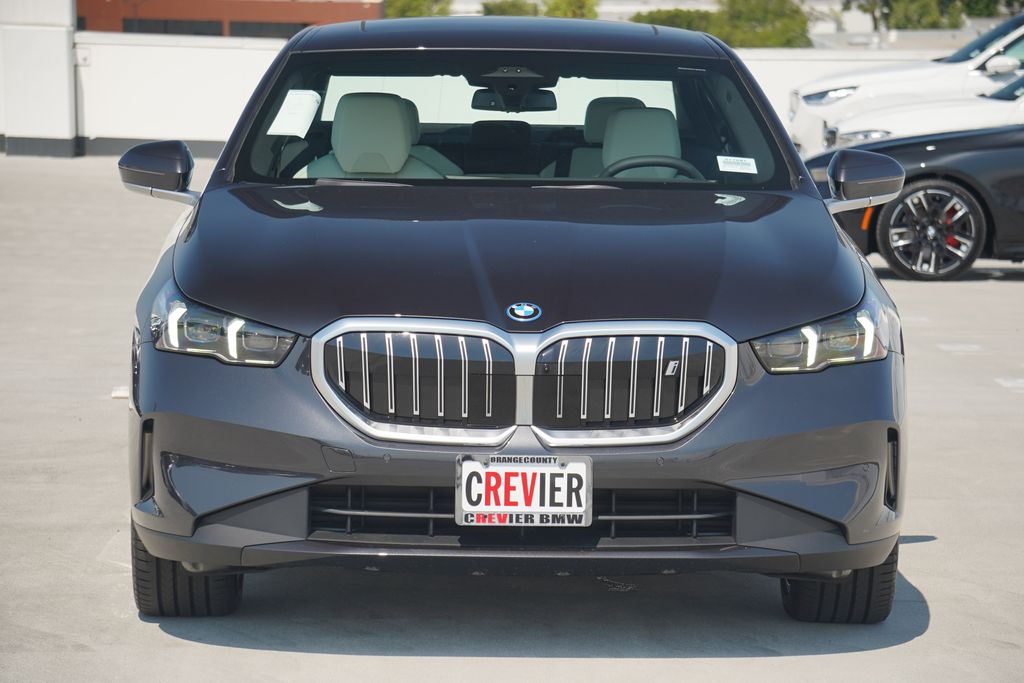 Thumbnail: 2026 BMW i5 - 2