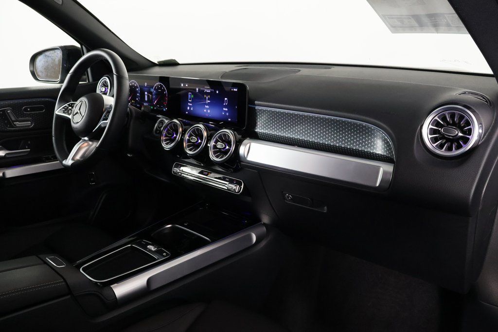 Thumbnail: 2025 Mercedes-Benz GLB - 9