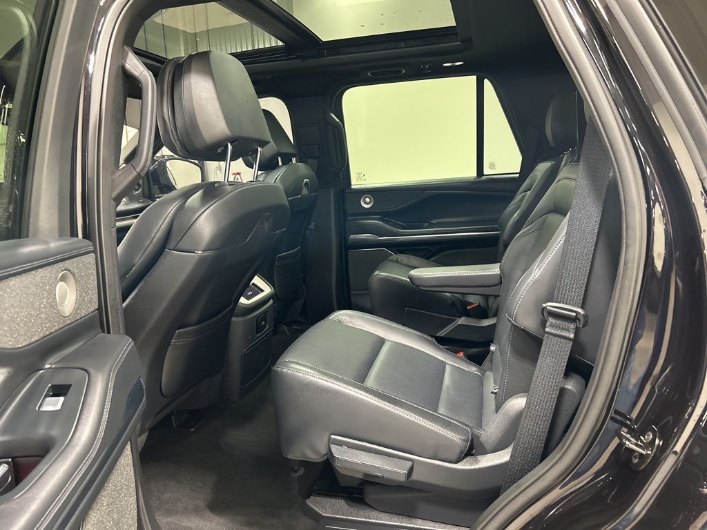 used 2025 Lincoln Navigator car, priced at $84,760