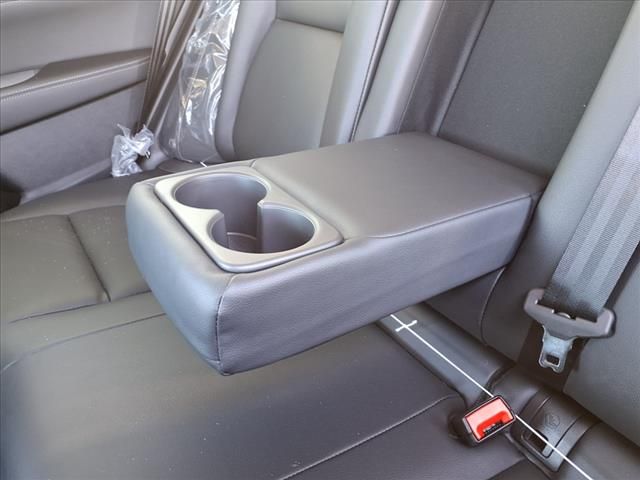 2025 Nissan Rogue SL photo