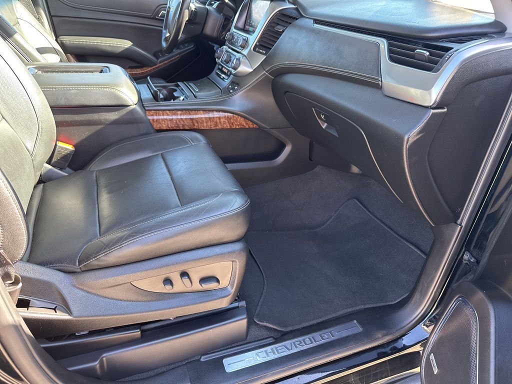 Used Car 2020 Chevrolet Suburban  Premier For Sale Under $40,000 In Austin, Texas