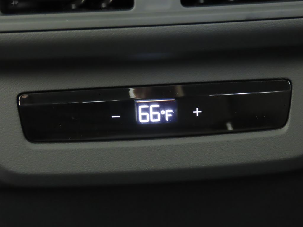 Thumbnail: 2025 Audi Q5 - 25