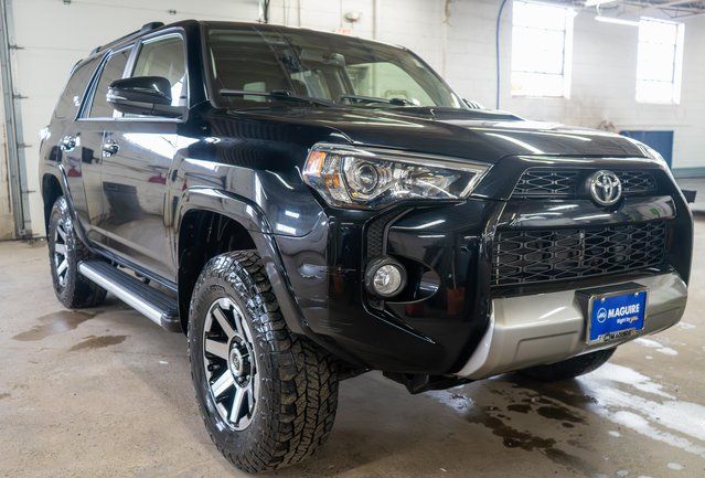 2019 Toyota 4Runner TRD Off-Road Premium - 3