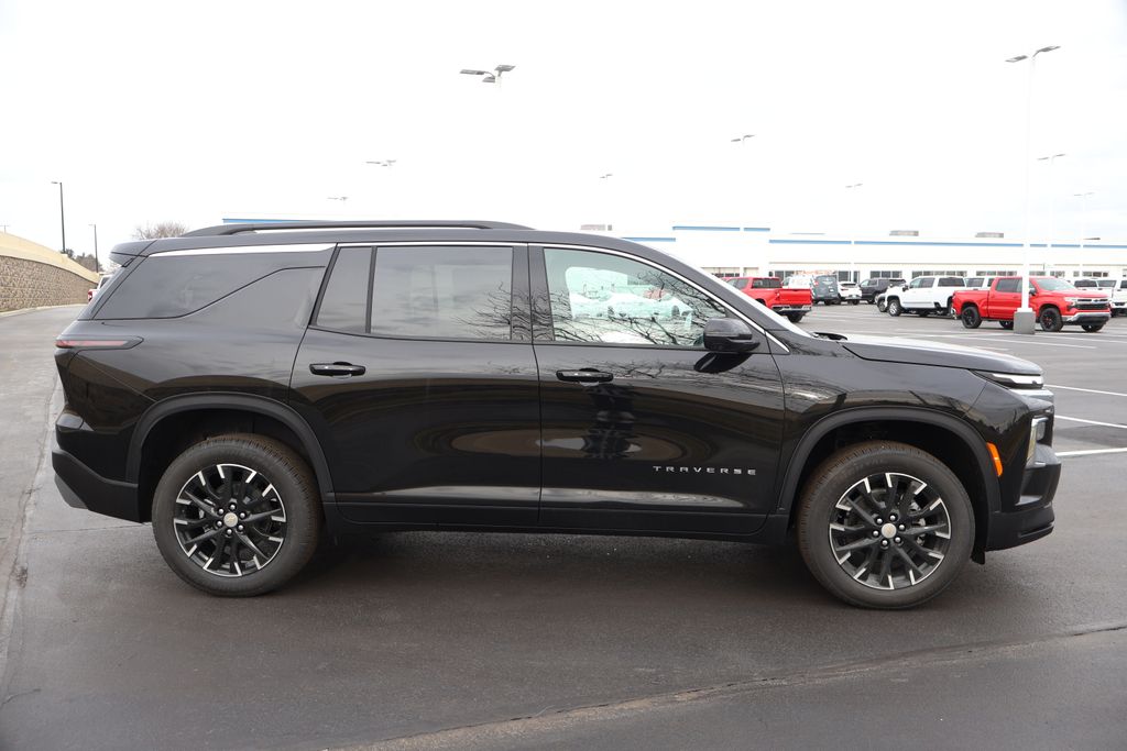 Thumbnail: 2026 Chevrolet Traverse - 9