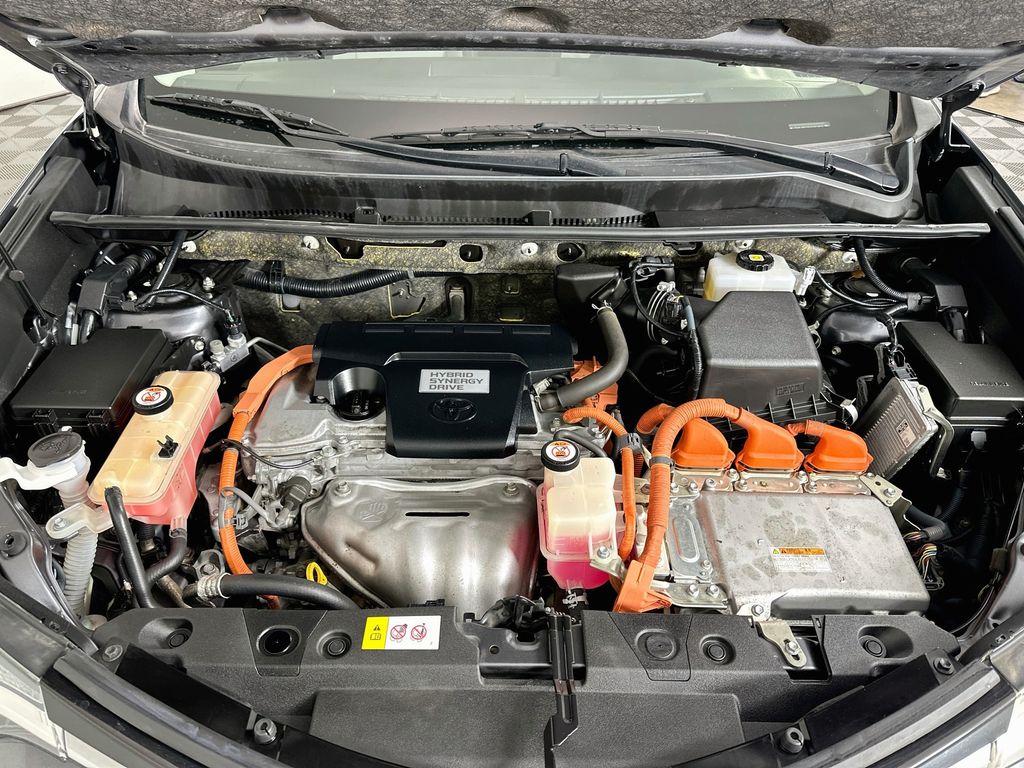 Thumbnail: 2017 Toyota RAV4 - 29