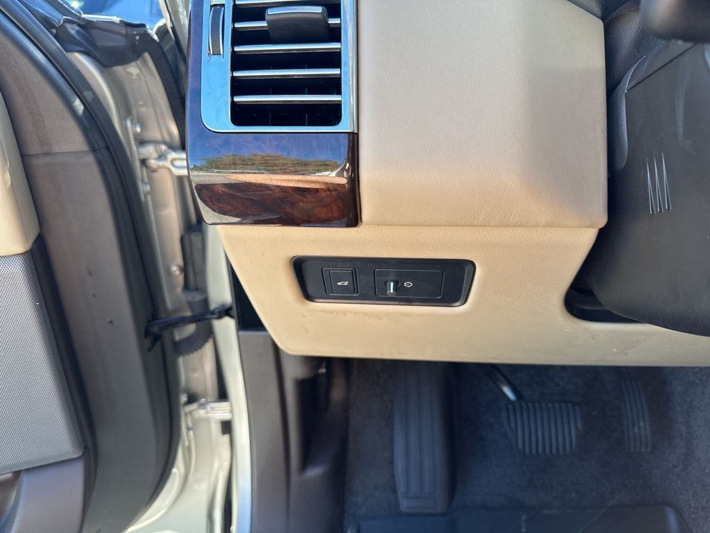 Used Car 2020 Land Rover Range Rover  Hse For Sale Under $40,000 In Austin, Texas