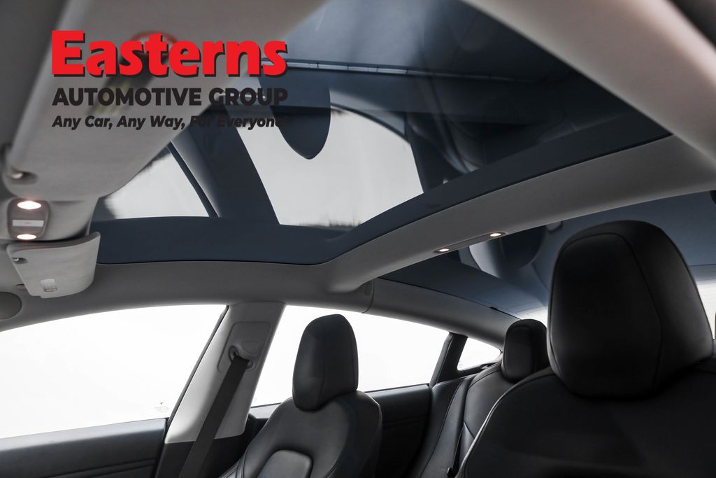 Used 2018 White Tesla Long Range image 32