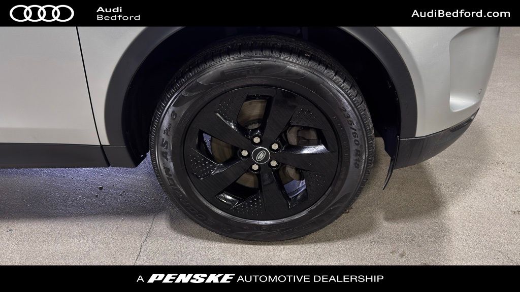 Thumbnail: 2020 Land Rover Discovery Sport - 9