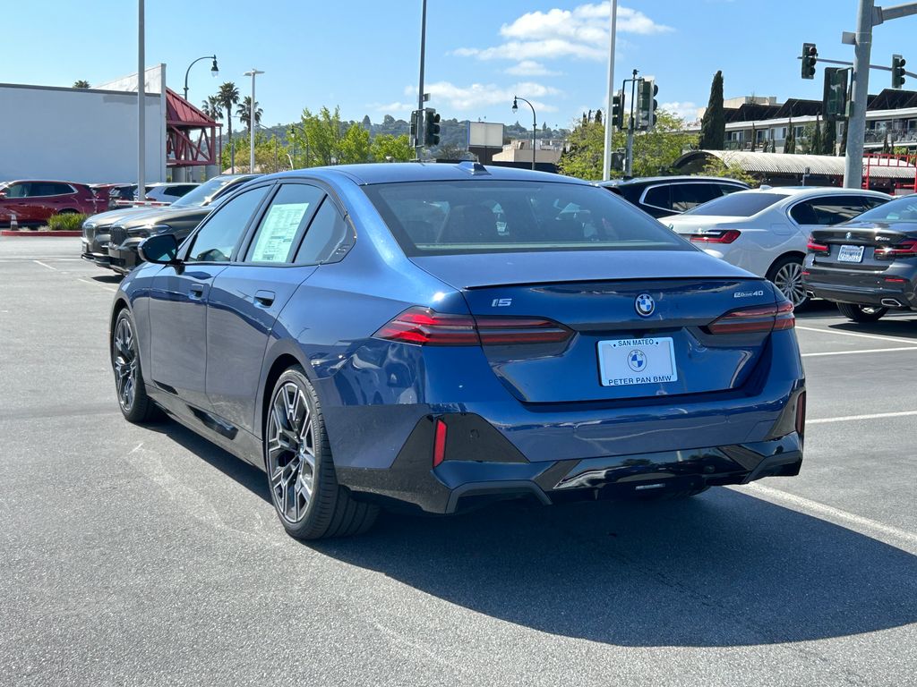 2025 BMW i5 eDrive40 3