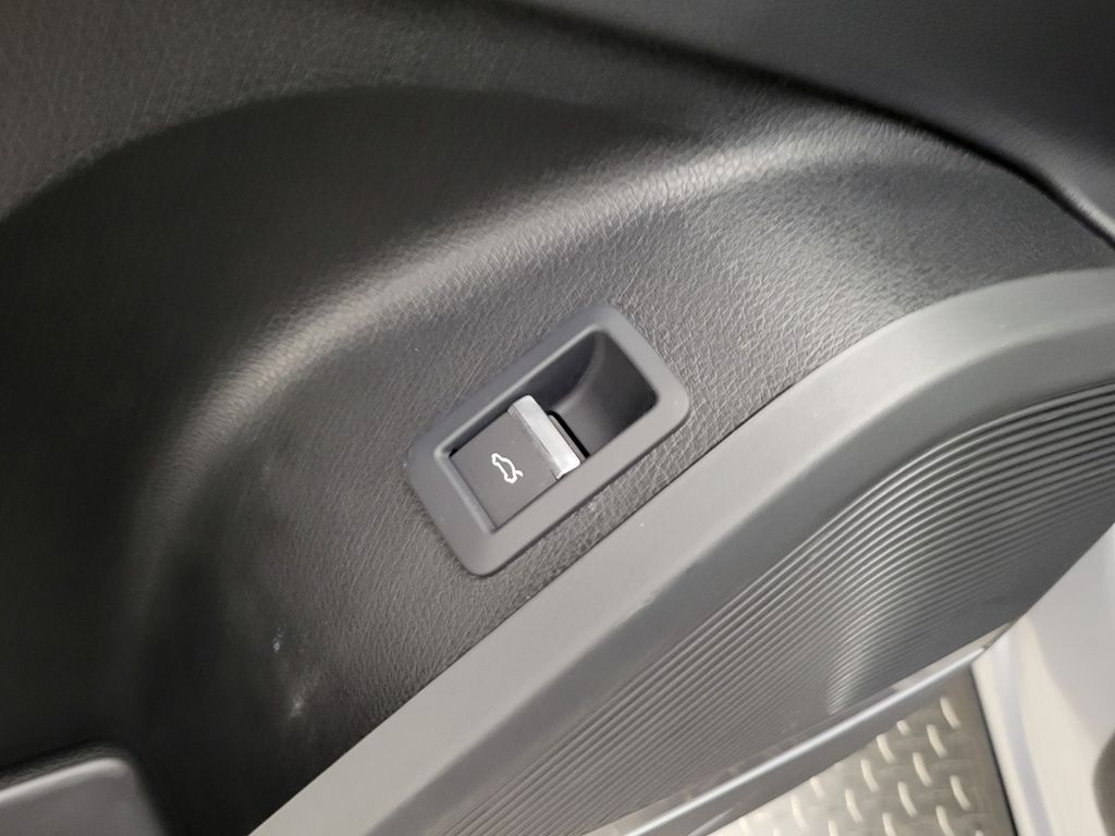 Thumbnail: 2023 Audi Q5 - 32