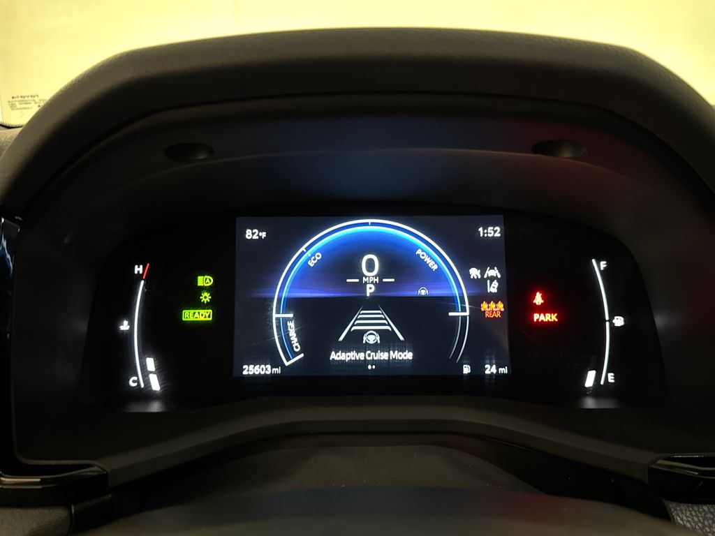 Certified Used 2025  Toyota LE image 23