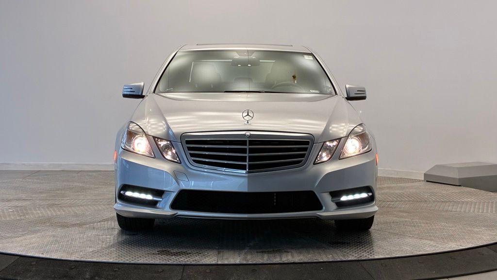 Thumbnail: 2012 Mercedes-Benz E-Class - 9