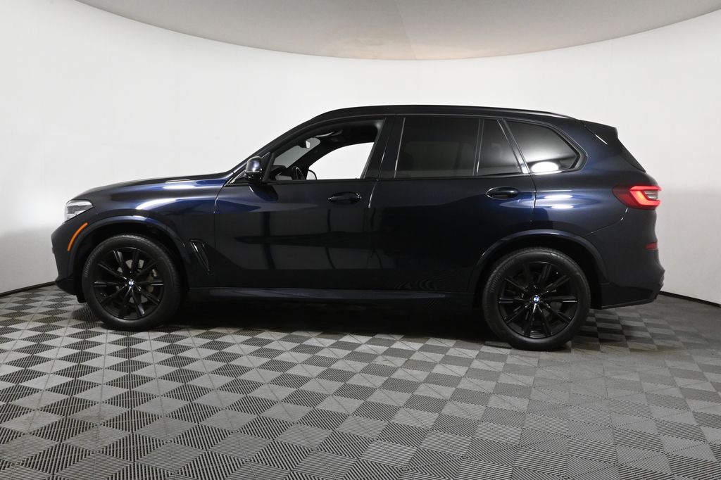 Thumbnail: 2021 BMW X5 - 2