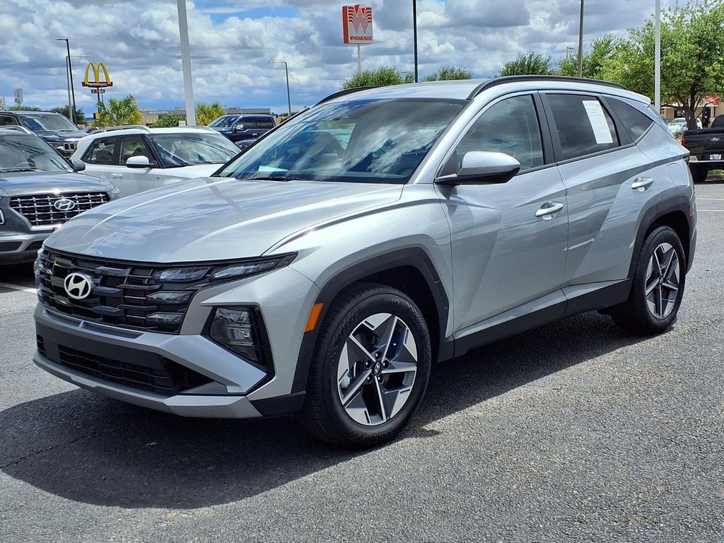 Shimmering Silver 2025 Hyundai Tucson SEL FWD SUV / Crossover Front-Wheel Drive 8-Speed Automatic