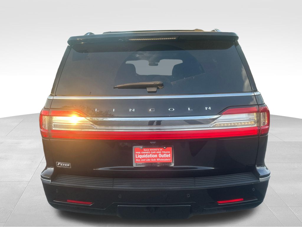 Used 2020 Black Lincoln Reserve image 22